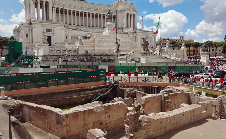 永遠の都ローマ：古代より紡ぐ地下物語