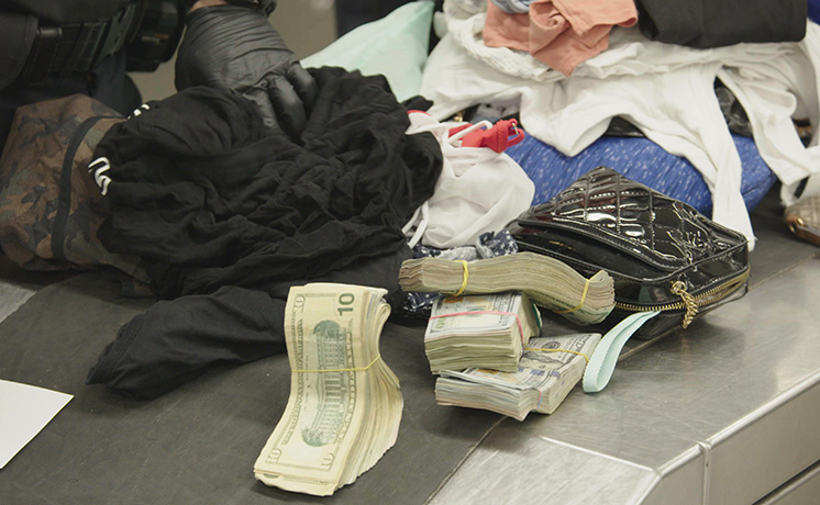 仰天！運び屋vs取締屋in全米エアポート総集編