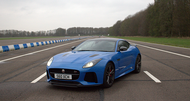 ジャガーFタイプと対決 (原題: Jaguar F-Type SVR)の写真