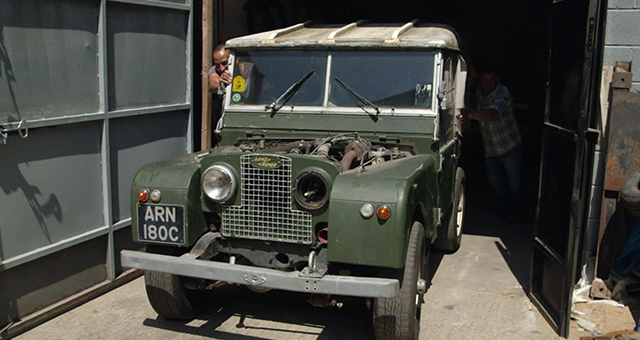 母の形見のランドローバー (原題: Land Rover Legend)の写真