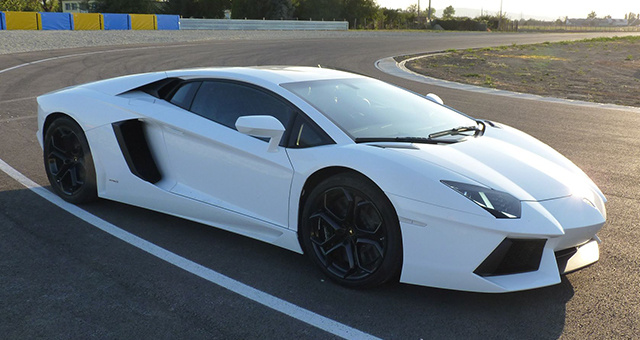 ランボルギーニ・アヴェンタドール (原題: Supercars: Lamborghini Aventador)の写真