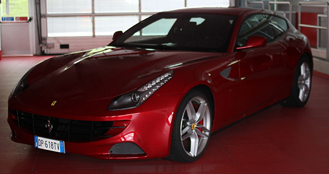 フェラーリFF (原題: Supercars: Ferrari FF)の写真