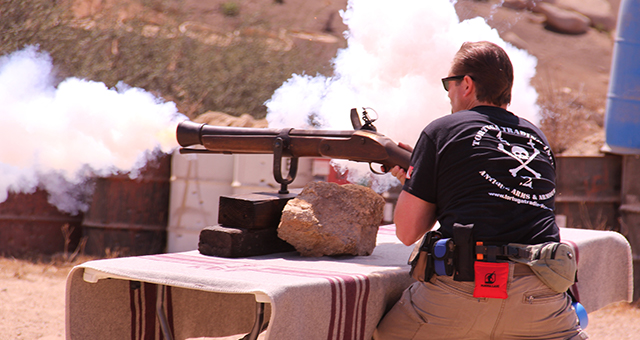 独立戦争を生きたラッパ銃 (原題: Blunderbuss Blowout)の写真