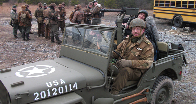 軍事ジープをめぐって (原題: I Wanna Jeep)の写真