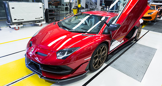 ランボルギーニ・アヴェンタドールSVJ (原題: Lamborghini Aventador SVJ)の写真
