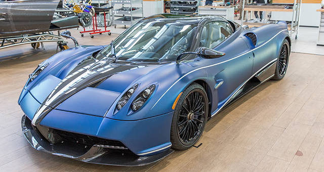 パガーニ・ウアイラ・ロードスター (原題: Pagani Huayra Roadster)の写真