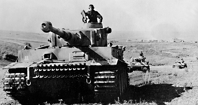 まぼろしの超兵器 (原題: Wonder(less) Weapons)の写真