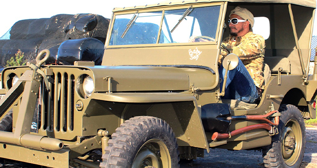 フェニックス・ジープ (原題: Phoenix Jeep)の写真