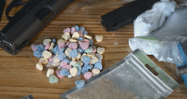 ゴッティ：テフロン・ドンとFBIの攻防 (原題: Drugs, Bugs And The Dapper Don)の写真