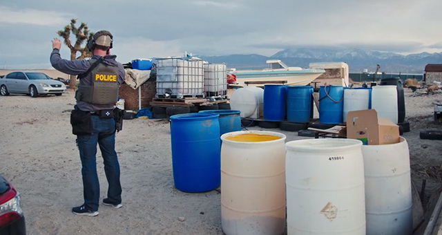 麻薬精製工場を突き止めろ (原題: Meth Lab Takedown)の写真