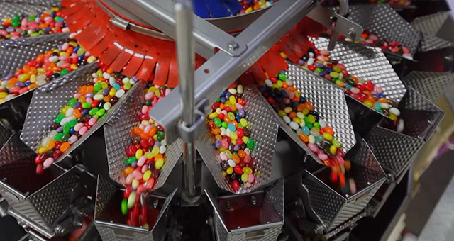 人気のジェリービーンズ (原題: Chocolate Pretzels & Jelly Beans)の写真
