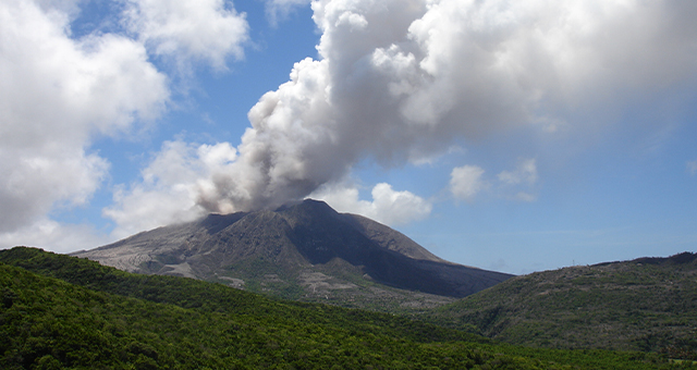 モントセラト島の大噴火 (原題: Eruption On Montserrat)の写真