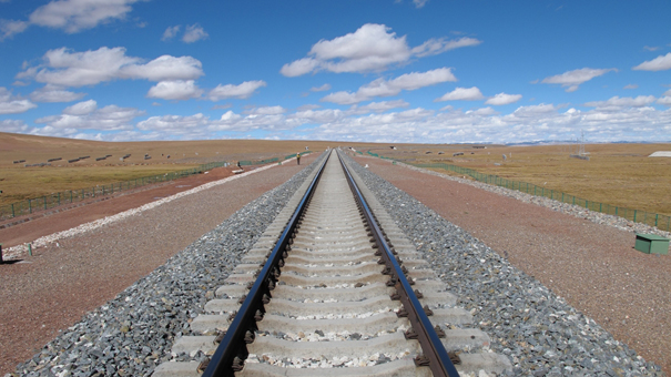 巨大建造物：究極の鉄道の写真